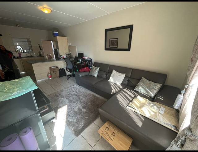 1 bed property to rent in SUNDOWNER